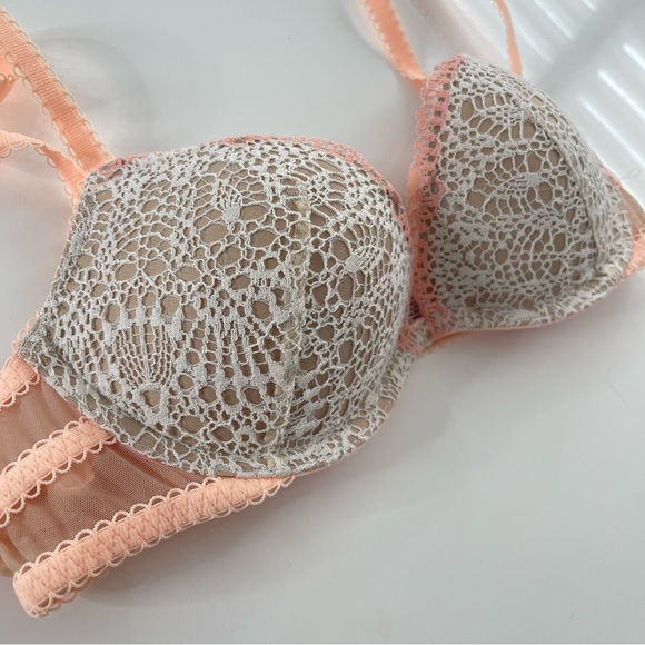 Victoria’s Secret Padded Demi Lace Multicolor Underwire Bra 32A - Picture 7 of 7